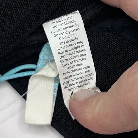 Sea Level Women’s Sz 6 Frill Bra Black V Neck Bikini Top New With Tag Retail $69 - Picture 3 of 5